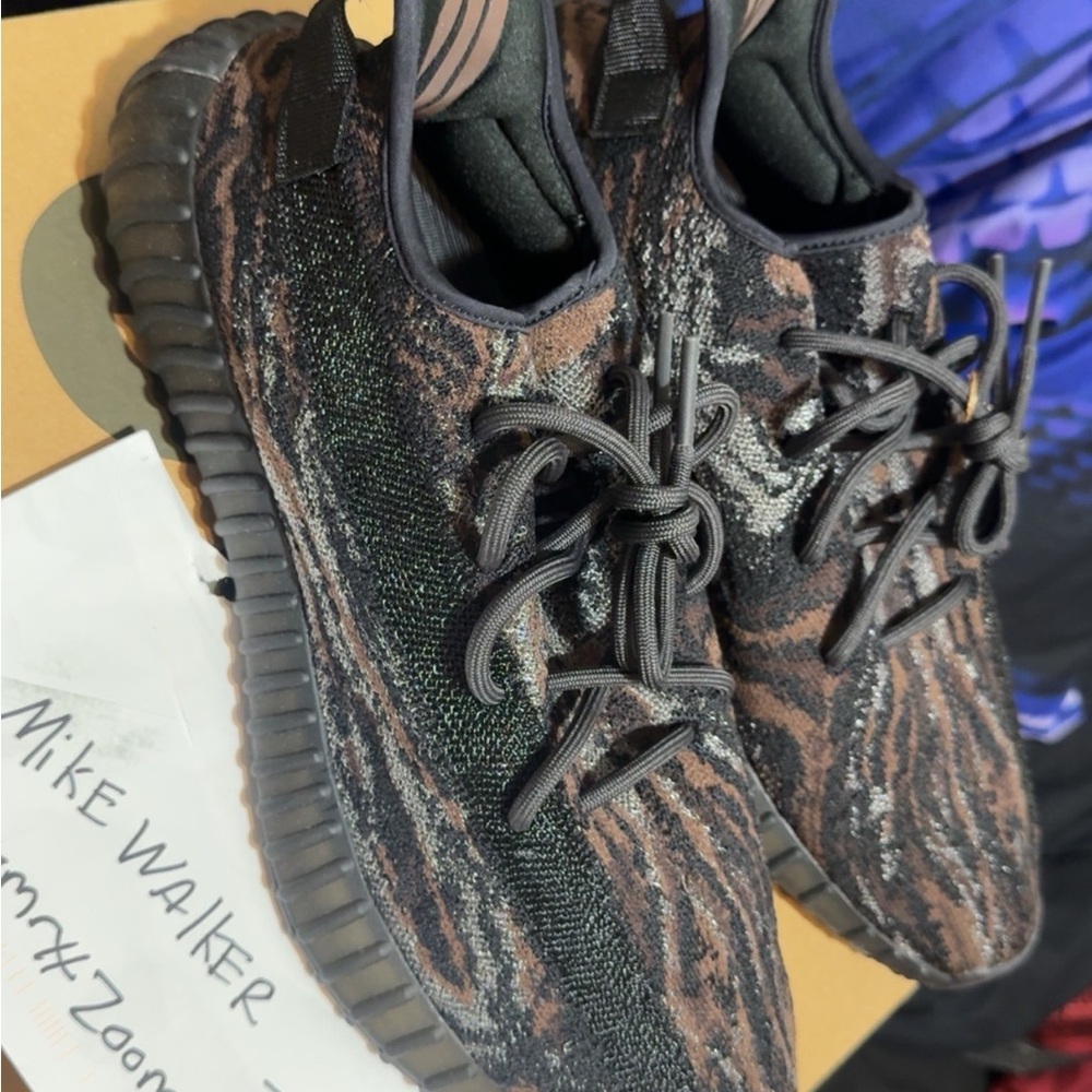adidas Yeezy Boost 350 V2 Sneakers